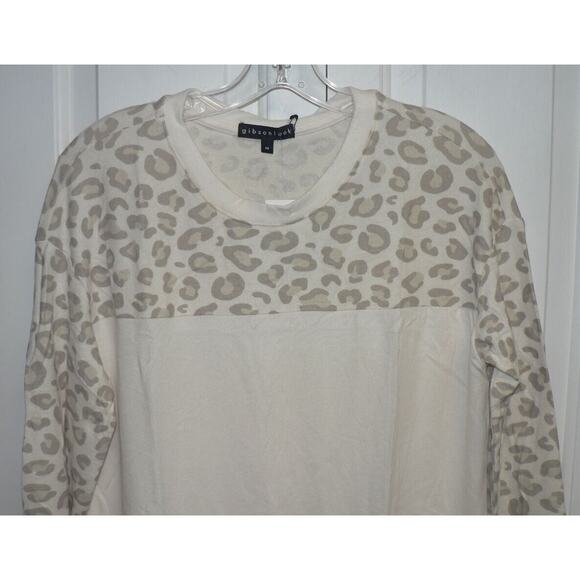 Gibsonlook Colorblock Cozy Semi-Sheer Pullover in Oatmeal Animal Medium MSRP $58 - Picture 3 of 6
